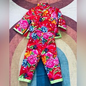 Gorgeous padded Chinese traditional outfit